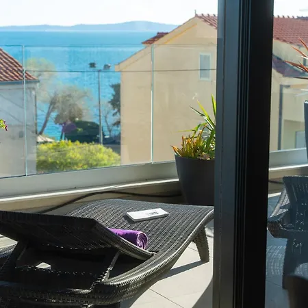 Hektor With Sea View Terrace And Garage Split