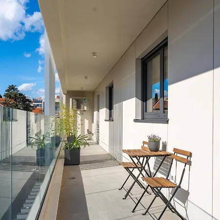 Hektor With Sea View Terrace And Garage Apartmán *
