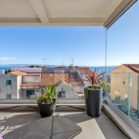 Hektor With Sea View Terrace And Garage Split