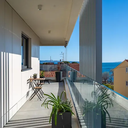 Διαμέρισμα Hektor With Sea View Terrace And Garage
